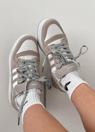 Жіночі кросівки adidas forum low light grey suede адідас форум сірого кольору