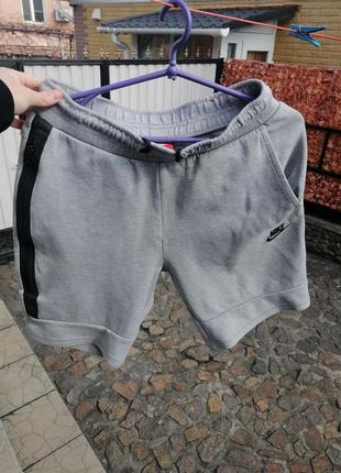 Шорты nike tech fleece