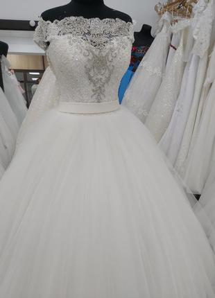 Весільна сукня ручної роботи4 фото