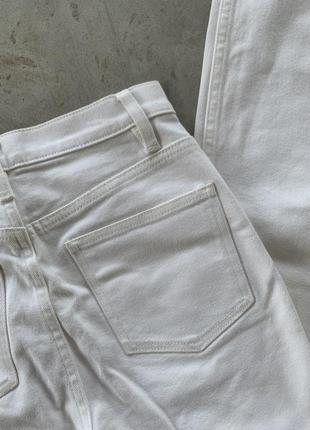 Прямые джинсы на высокой талии6 фото