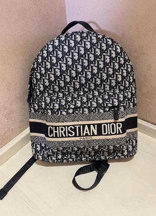 Рюкзак від dior