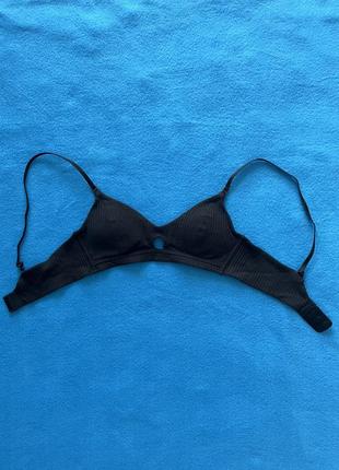 Бюстгальтер чорного кольору