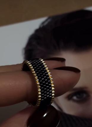 Чёрное кольцо из японского бисера золотистое широкое стильное блестящие