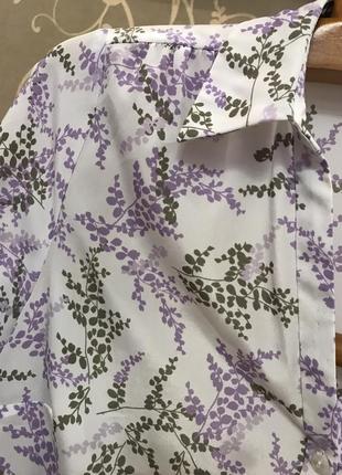 Дуже красива та стильна брендова блузка в квіточках 19.8 фото