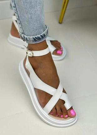 Босоніжки шкіряні жіночі білі, стильні зручні літні шкіряні сандалі розмір 36-41