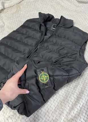 Чоловіча жилетка stone island чорна весна-осінь2 фото