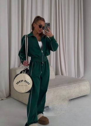 Женский костюм