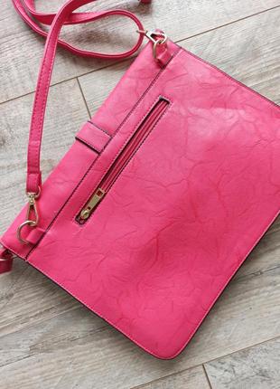 Яркий розовый клатч с заклепками большой стильная плоская сумка сумочка цвета фуксия9 фото