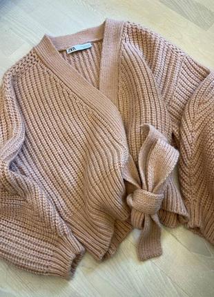Теплий весняний кардиган zara