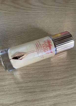 Charlotte tilbury hollywood flawless filter tan (5)