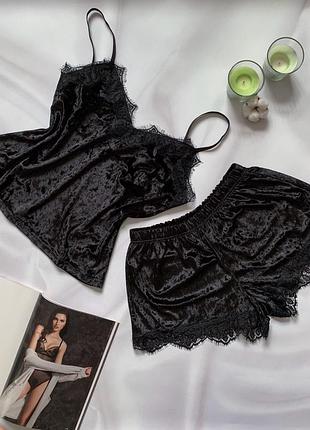 Велюрова піжама з мереживом