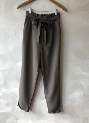 Штани під пояс з високою посадкою clockhouse c&a