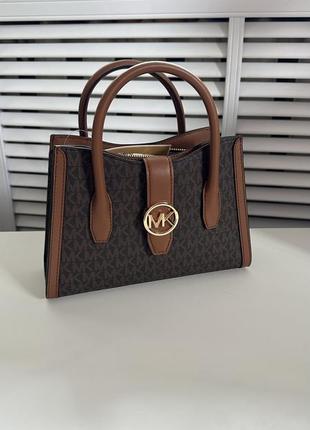 Коричнева сумка gabby small brown logo michael kors