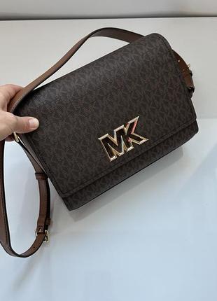 Коричнева сумка mimi medium brown logo michael kors