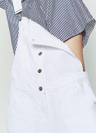 Новый белоснежный джинсовый комбинезон zara, размер s (по бирке 165/68a).4 фото