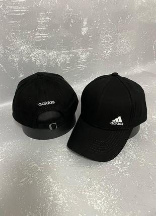 Чорна кепка з вишивкою adidas