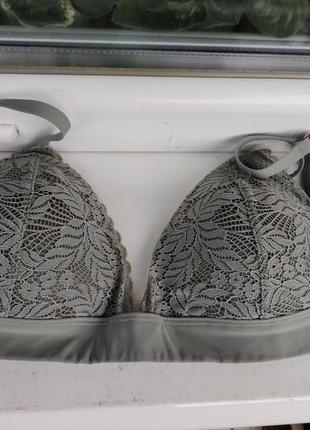 Бюстгальтер