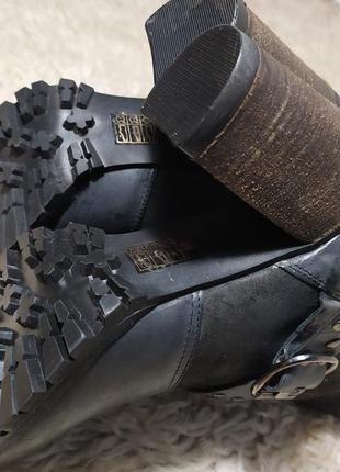 Кожаные сапоги на тракторной подошве в байкерском стиле стритстайл   bee & fly streetwear5 фото