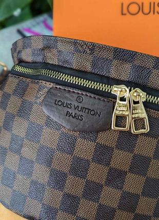 Жіноча сумка бананка louis vuitton поясна жіноча сумочка луї вітон коричнева клітка бананка луі віттон через плече7 фото