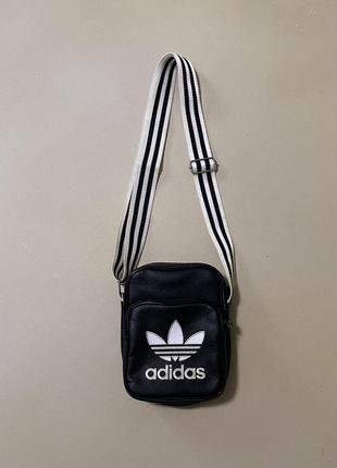 Сумка кросбоді adidas faux leather