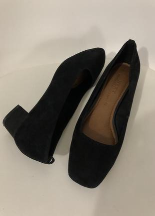Чорні зручні туфлі під замшу від next 38,5 розміру5 фото