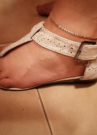 Шкіряні босоніжки