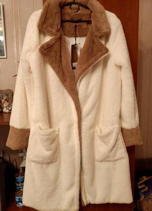 Жіноче пальто шуба білого кольору новп