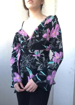 Блуза на одне плече з квітами рукавами кльош широкими блузка рубашка топ з рюшами2 фото