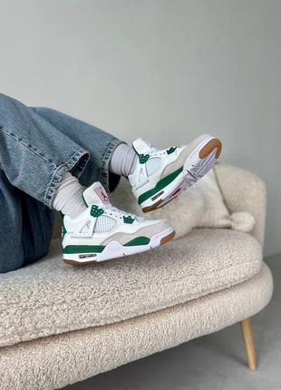 Жіночі кросівки nike air jordan 4 retro white green джордан білого з зеленим кольорів