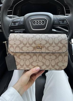 Сумка coach crossbody beige