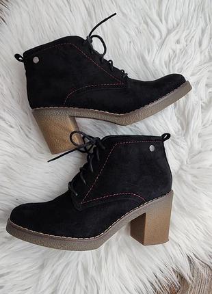 Замшевые ботинки туфли классные на шнурках