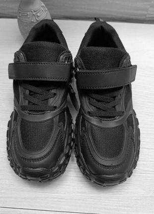 Черные отличные кроссовки дышащие том.м 33-363 фото