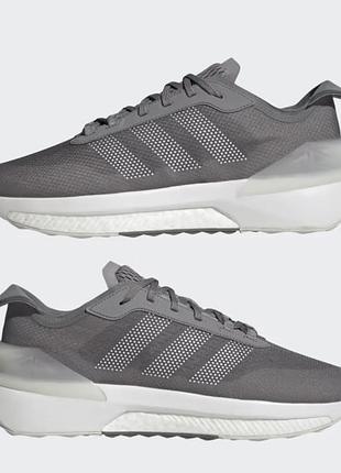 Кросівки adidas avryn