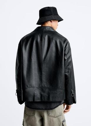 Zara шкіряна куртка оверсайз у байкерському стилі2 фото