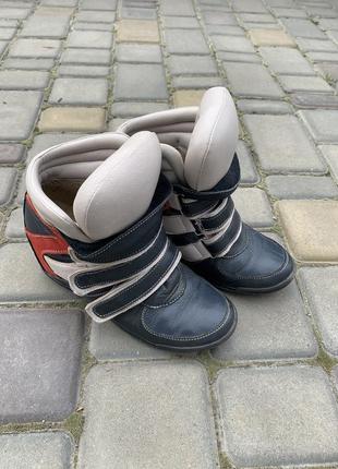 Продам жіночі кросівки снікерси5 фото