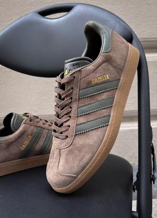 Чоловічі кросівки adidas gazelle brown green3 фото