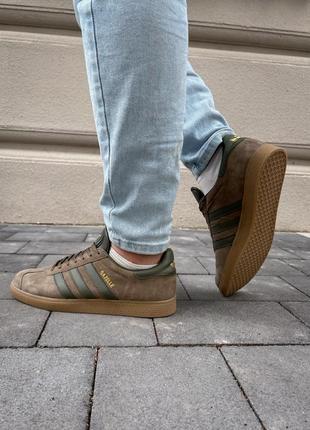 Чоловічі кросівки adidas gazelle brown green6 фото