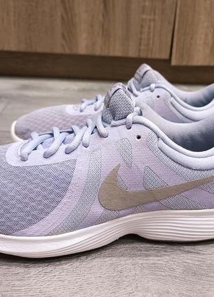 Оригінальні кросівки nike revolution 4 в чудовому стані1 фото