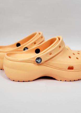 Crocs classic platform  clog, оригинал4 фото