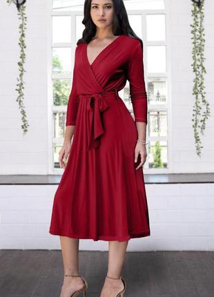 Темно-червоне плаття на запах6 фото