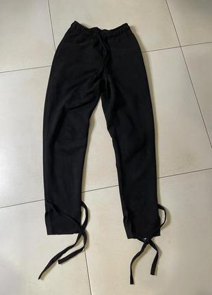 Джогеры женские украинского бренда kovilook замшевые черные штаны4 фото