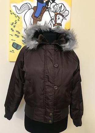 Куртка на сінтіпоні