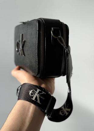 Жіноча сумка в стилі ck calvin klein чорна черная3 фото