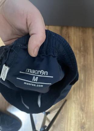 Macron 3
