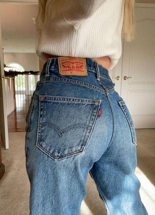 Актуальные, модные, стильные джинсы клёш levis