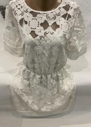 Шикарное белое платье