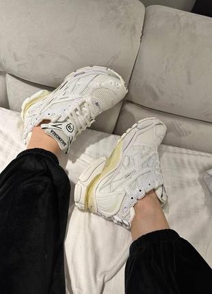 Жіночі кросівки balenciaga runner white