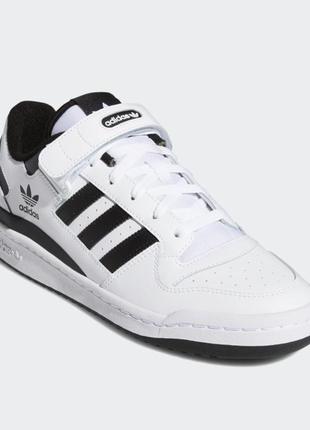 Кросівки adidas forum low, на 41 розмір, на ногу до 27см