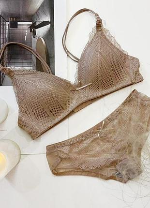 Комплект женского белья шоколадного цвета