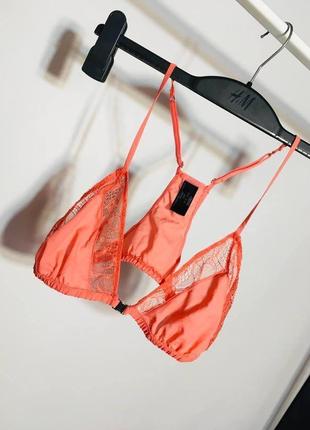 Коралловый треугольный бра с кружевом asos